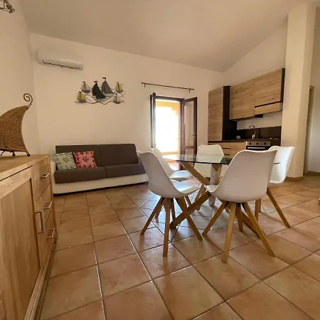 Luxury House San Teodoro Center Apartamento